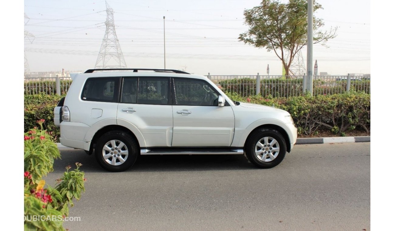 Mitsubishi Pajero 2014/ GLS/ TOP SPECS / GCC/ 3.5/ FULL SERVICE DONE/ 1 YEAR WARRANTY