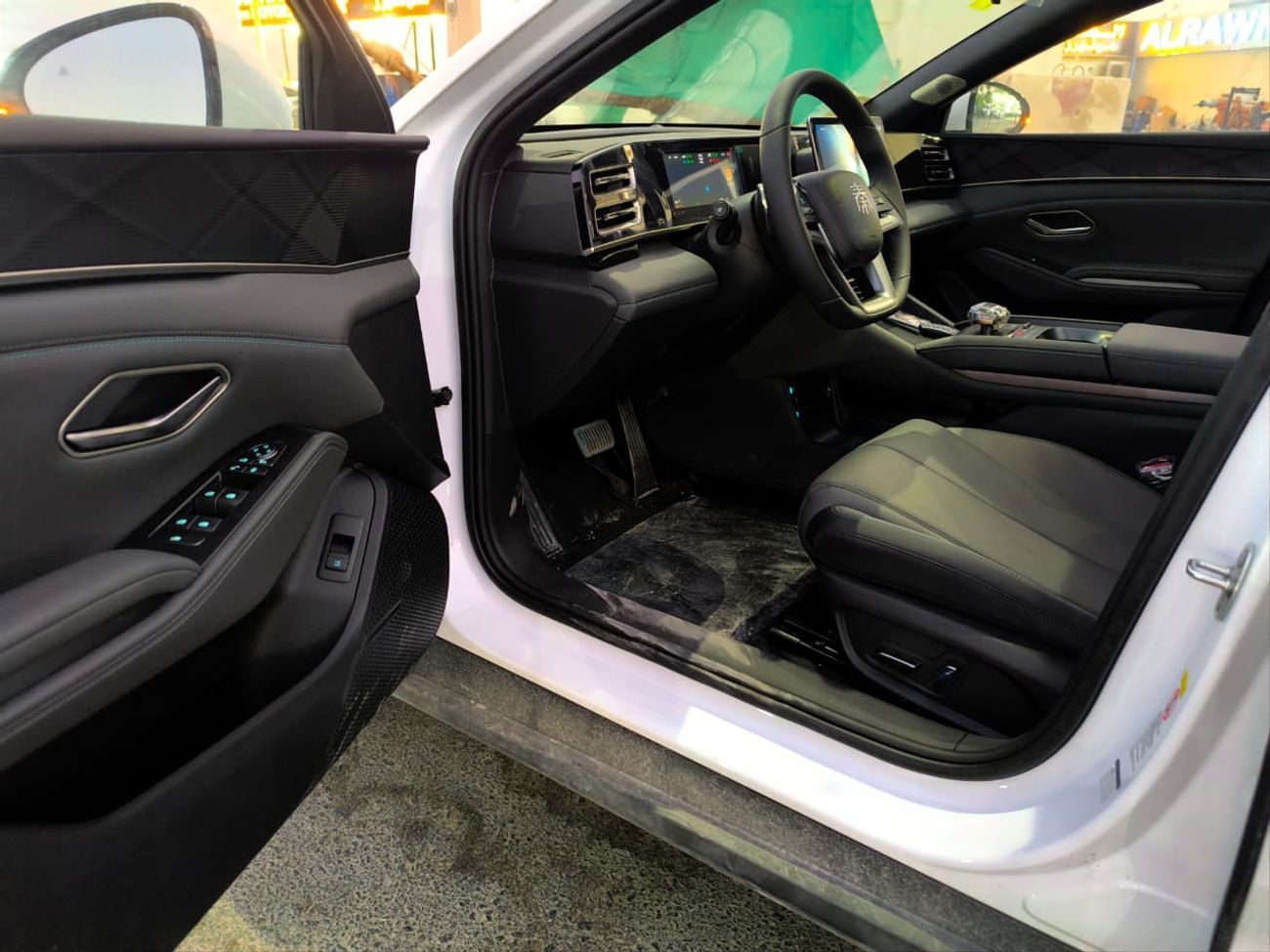 بي واي دي كين ال دي ام-اي 1.5L Petrol Engine DM-i 80km Range 2025 Model Brand New