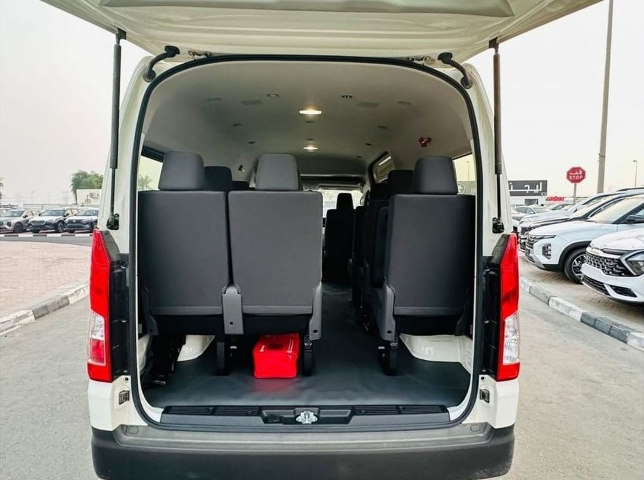 Toyota Hiace 3.5L, HIGH ROOF, PETROL, AUTOMATIC TRANSMISSION, 13 PERSON, AIRCONDION, POWER WINDOWN, MODEL 2025