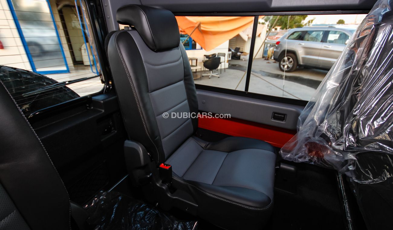 Land Rover Defender Adventure Edition