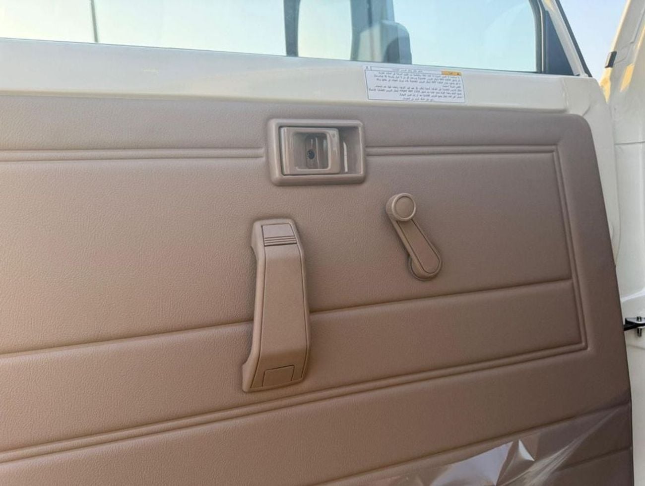 Toyota Land Cruiser 70 LC76 LX EXPORT ONLY - LC 78- 2.8L - DIESEL - AUTOMATIC