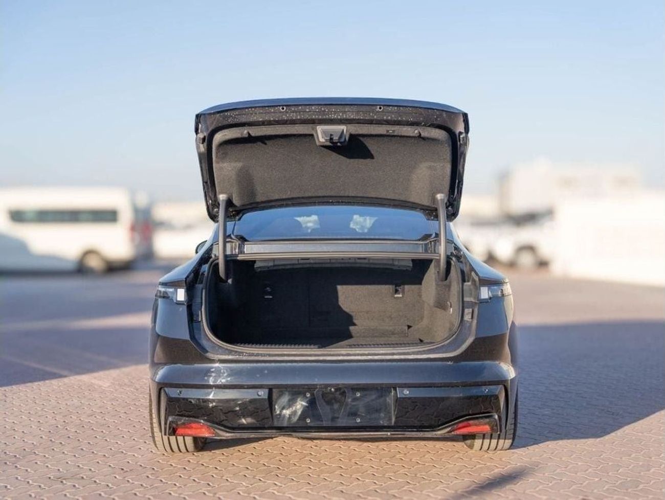 لينك أند كو Z10 2024 LYNK & CO Z10 MAX - BLACK inside BROWN | Export Price