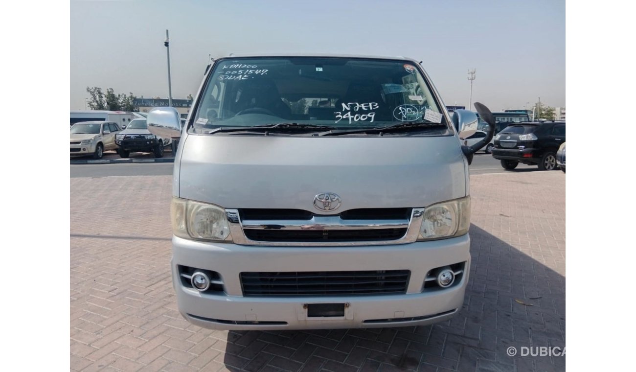 Toyota Hiace TOYOTA HIACE VAN RIGHT HAND DRIVE (PM1282)