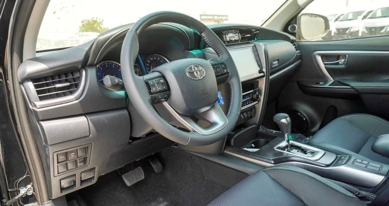 تويوتا فورتونر VXR 4.0L (278 HP)