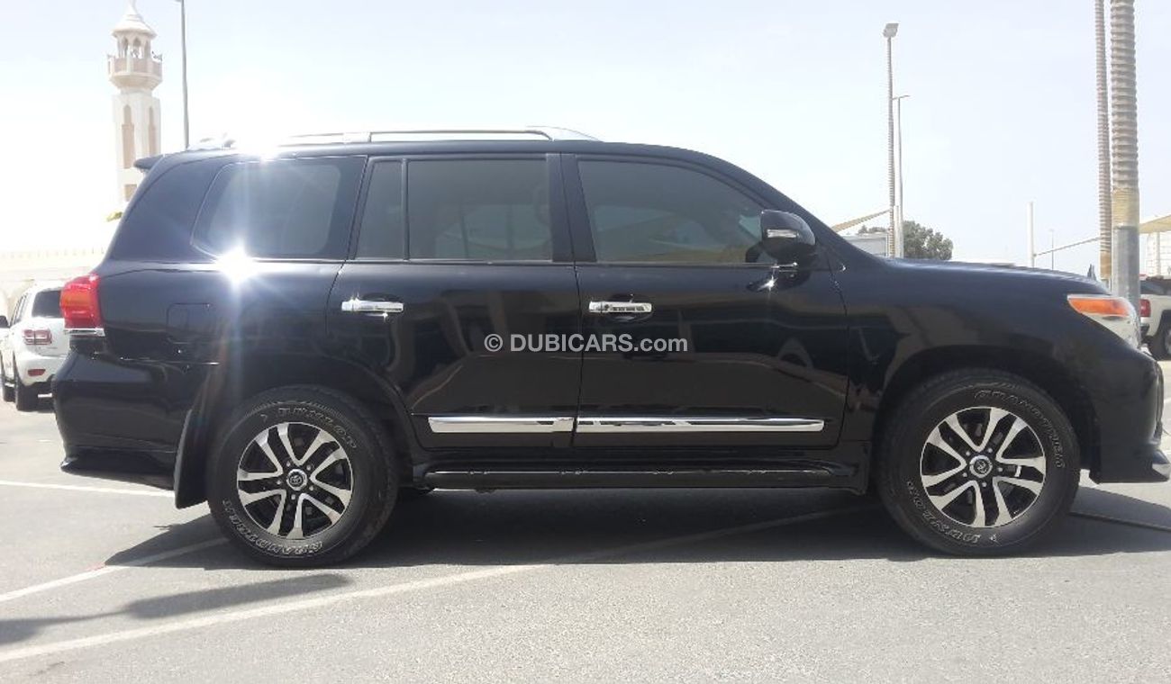 تويوتا لاند كروزر Gxr v.8