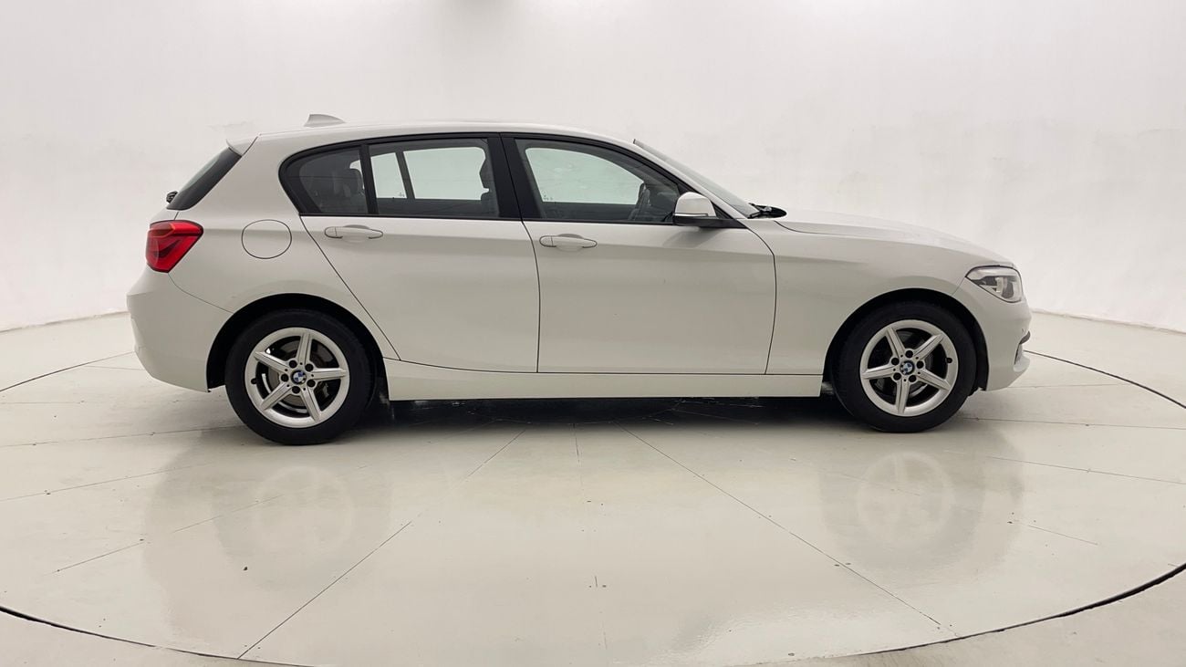 بي أم دبليو 120i EXECUTIVE 2 | بدون دفعة مقدمة | اختبار القيادة في المنزل