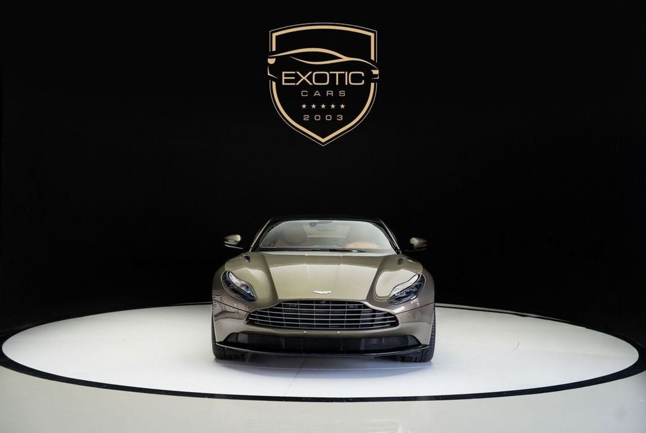 أستون مارتن DB11 Std 4.0L