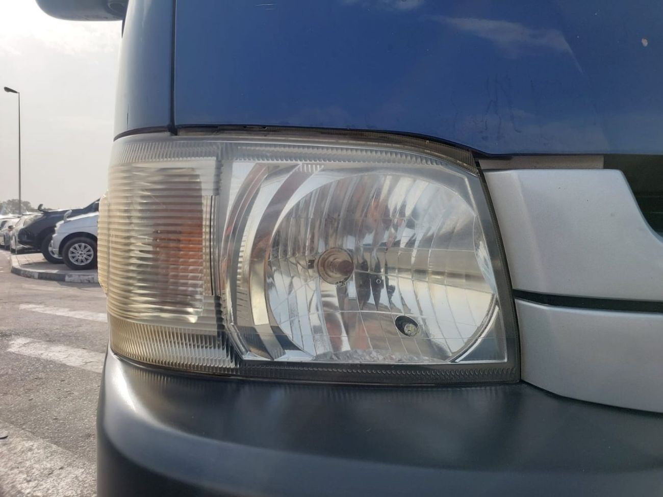 Toyota Hiace TOYOTA HIACE COMMUTER VAN RHD 2008 MODEL 2.7 L PETROL AUTOMATIC(PM013596)