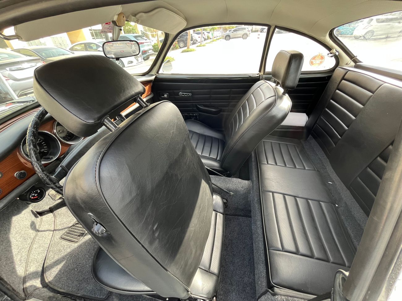 Volkswagen Karmann Ghia