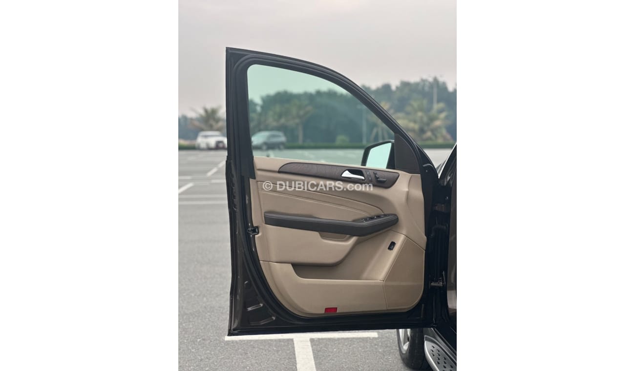 مرسيدس بنز ML 350 AMG موديل 2014 خليجي حاله ممتازهمن الداخل والخارج فل مواصفات بانوراما