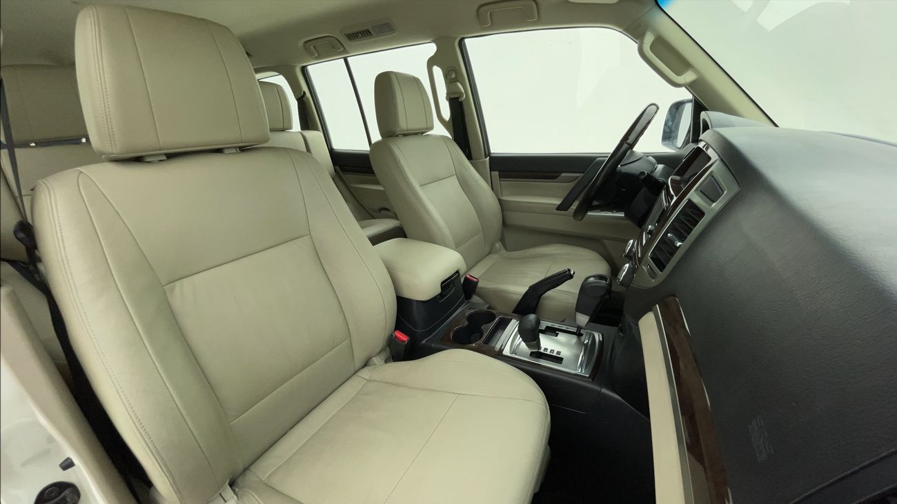 Mitsubishi Pajero GLS HIGHLINE 3.8 | Zero Down Payment | Home Test Drive