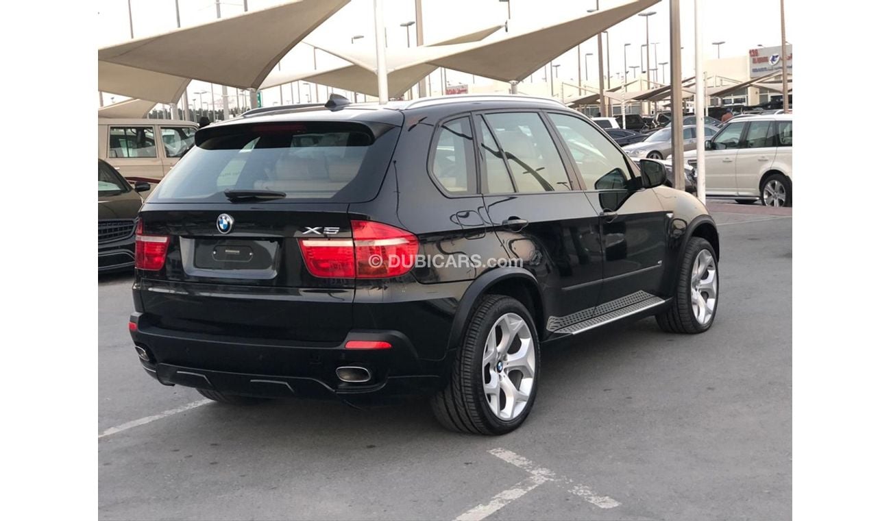BMW X5 Bmw X5 model 2009GCC car prefect condition full option low mileage sun roof leather seats back camer