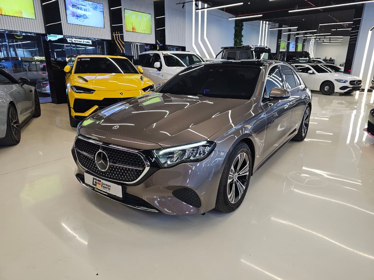 مرسيدس بنز E200 2.0L