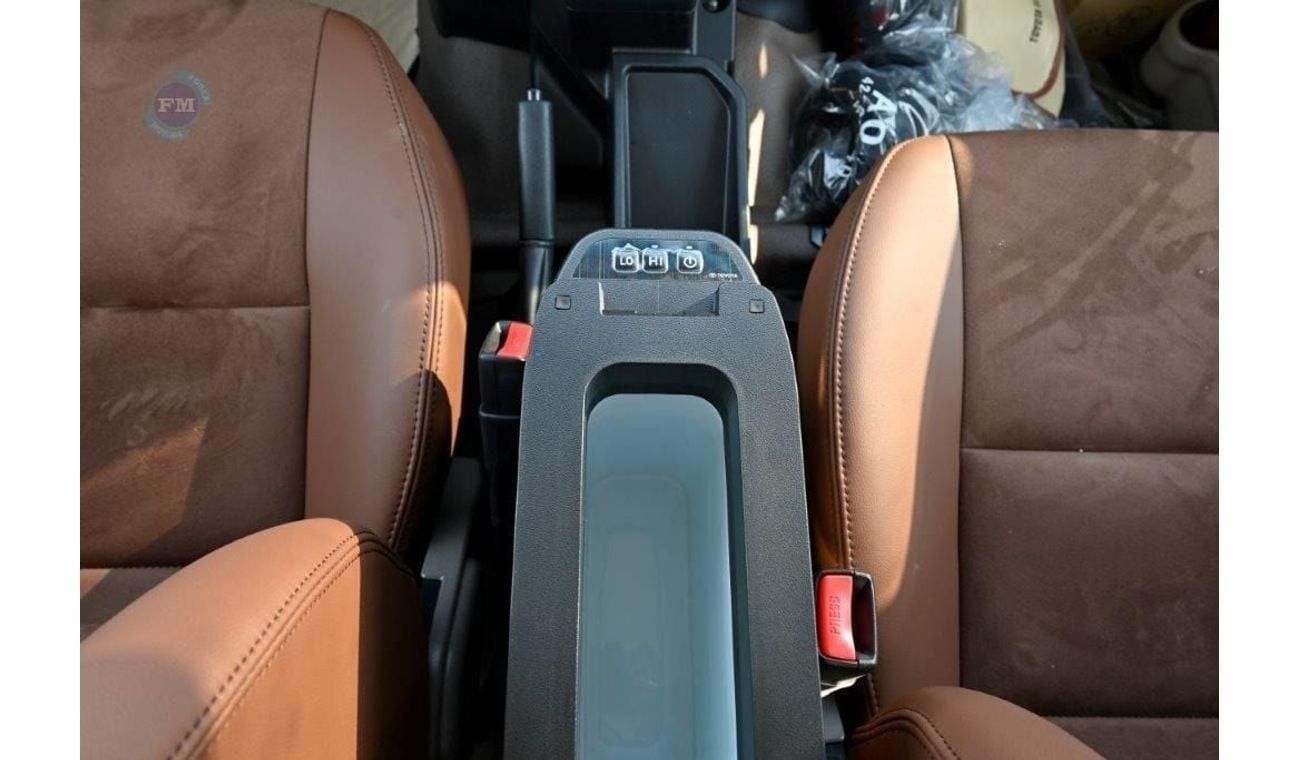 تويوتا لاند كروزر بيك آب 79 Double Cabin LX-Z 2.8L Diesel 4WD 5 Seater Automatic