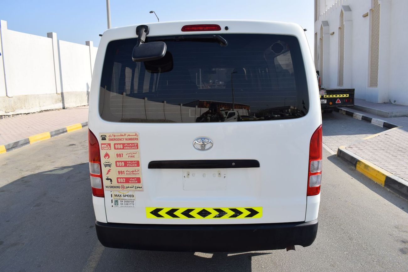 تويوتا هاياس Toyota Hiace Bus 13 seater, model:2015.