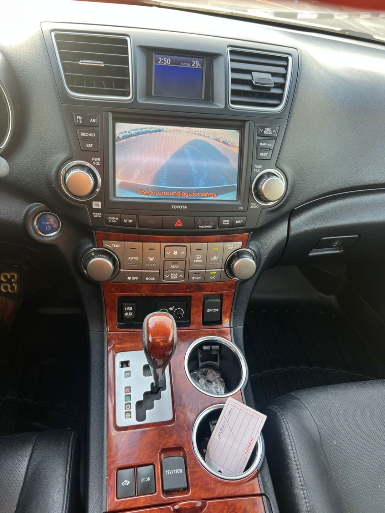 Toyota Highlander  2013 Toyota Highlander Hybrid 3.5L V6 - Rear Camera Leather Seat - Sunroof