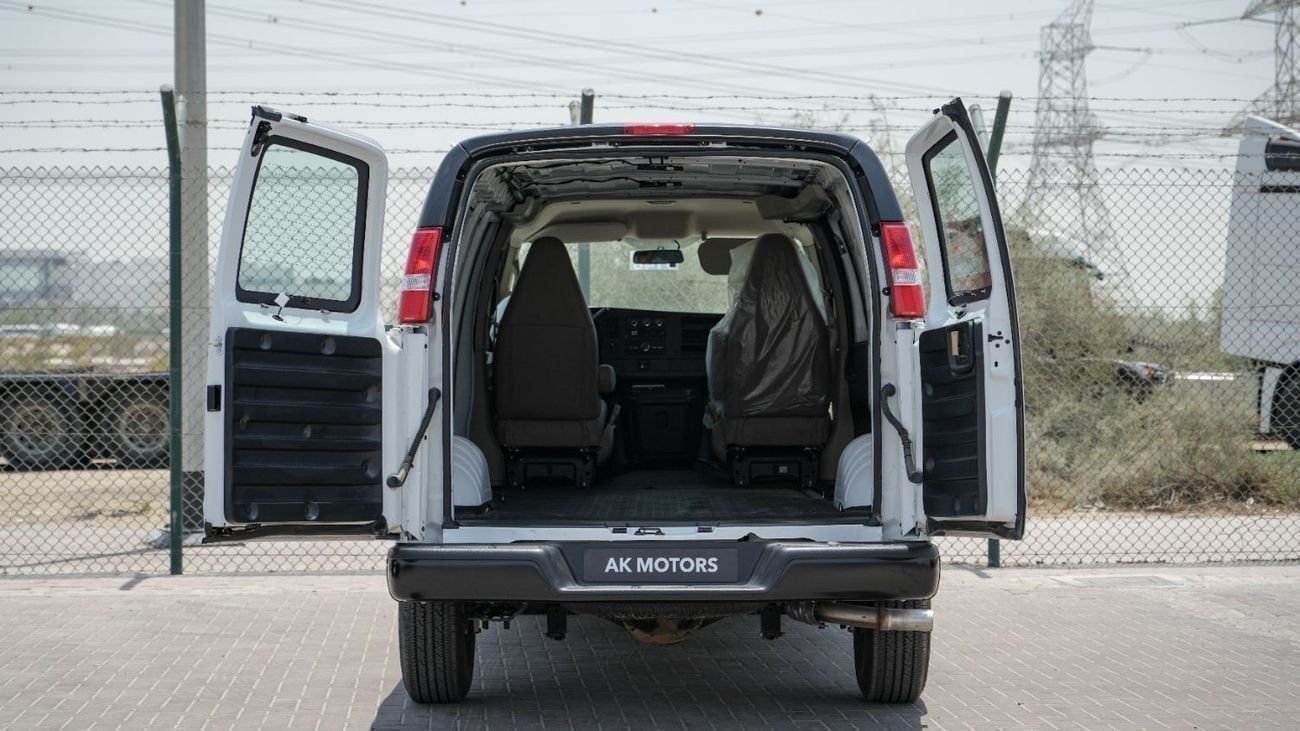 Chevrolet Express Chevrolet Express Cargo 6.6L V8 Petrol 2024 MY