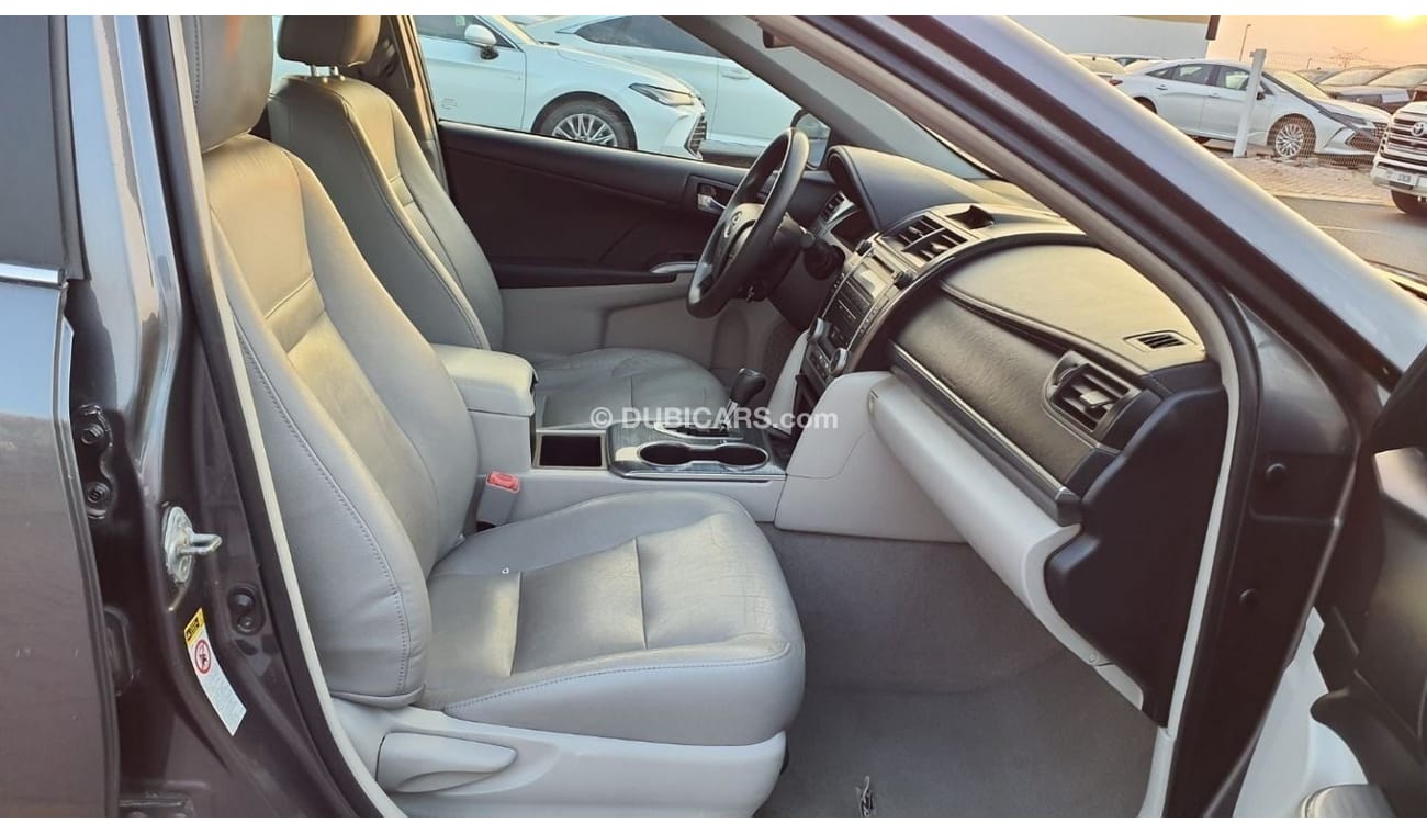 تويوتا كامري TOYOTA CAMRY HYBRID  FRESH IMPORT