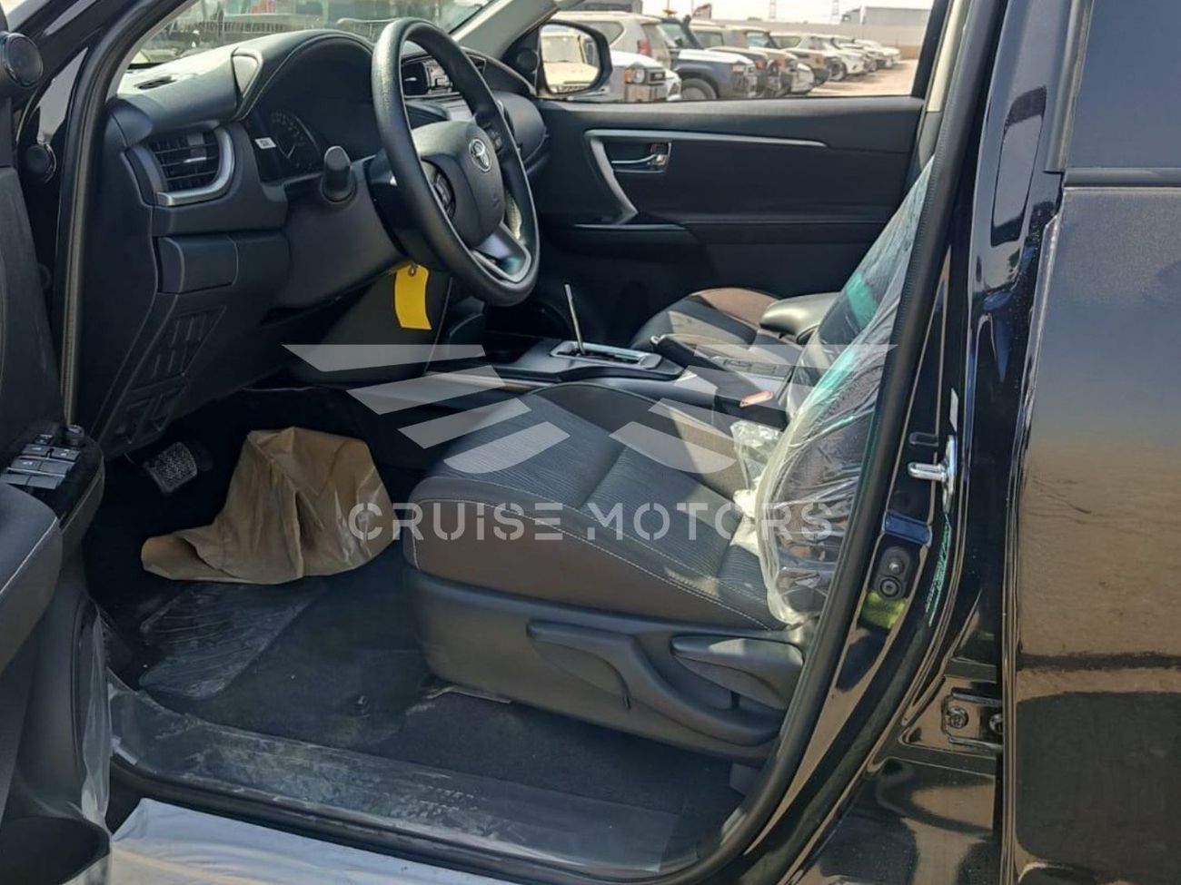 Toyota Fortuner Automatic - 2.7L - Petrol - SUV/Crossoveer - Four Wheel Drive - 7 seats - 5 doors