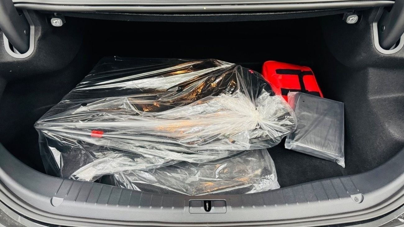 HONGQI H5 BRAND NEW .. Warranty .. Service .. Top Range