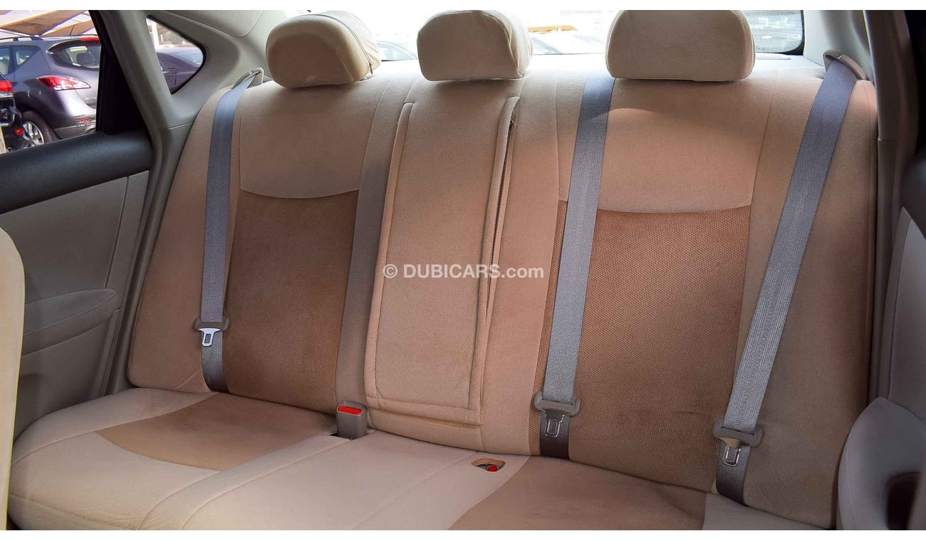 Nissan Sentra SL 1.8L 2015 Full Option GCC