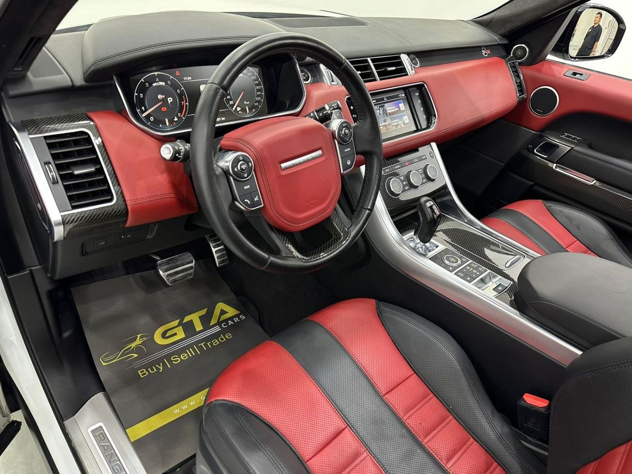 Land Rover Range Rover Sport 2016 Range Rover Sport SVR, Full Range Rover Service History, Full Options, GCC