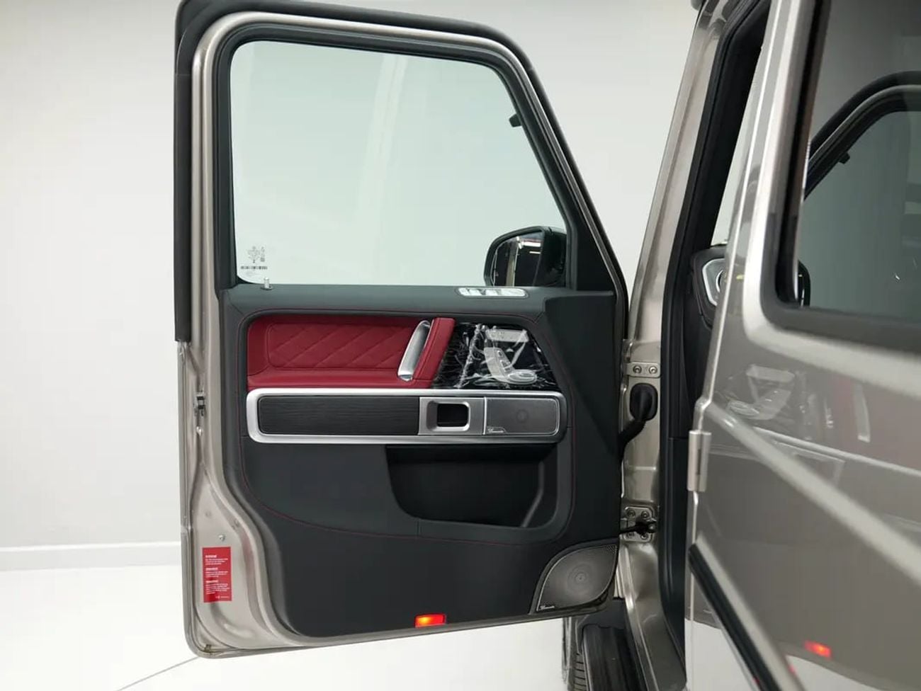Mercedes Benz G63 AMG STD Brand-New G63 AMG| A22 AMG RIDE CONTROL | WARRANTY | European Specs | Double Night Package