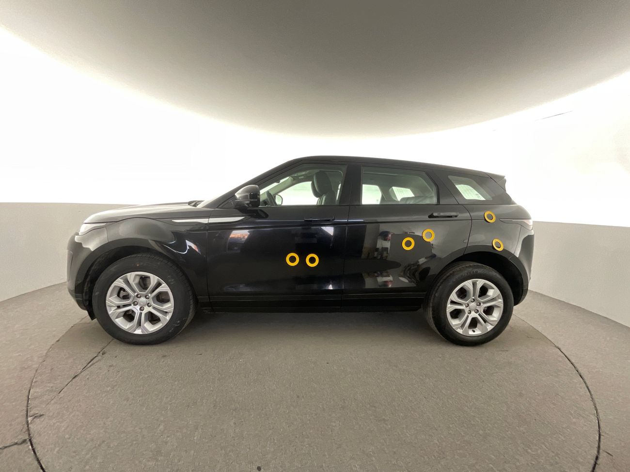 لاند روفر رانج روفر إيفوك P200 | National Day Celebration | شامل الضمان | 0 ﺪﻔﻋﺓ ﺃﻮﻟﻯ