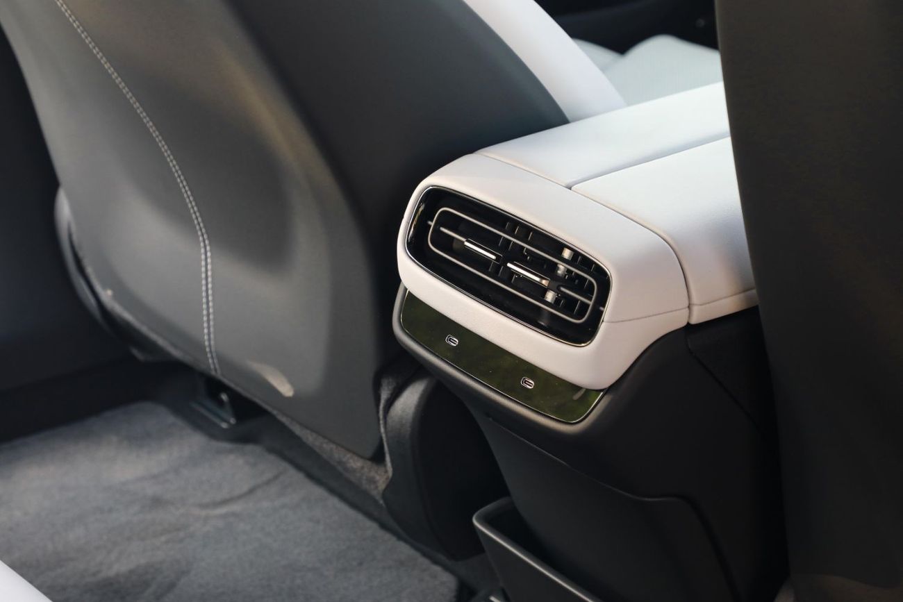 Xiaomi SU7 2024 XIAOMI SU7 MAX - Orange inside Grey