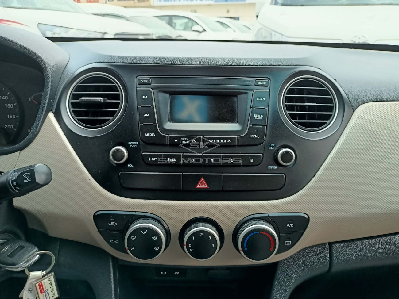 Hyundai Grand i10 1.2L, 14" Rims, Xenon Headlights, Fog Lights, Fabric Seat, Airbag, Headlight Aiming Knob (LOT # 828)