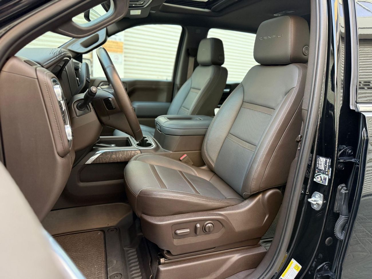 GMC Sierra 2021 GCC LOW MILEGE