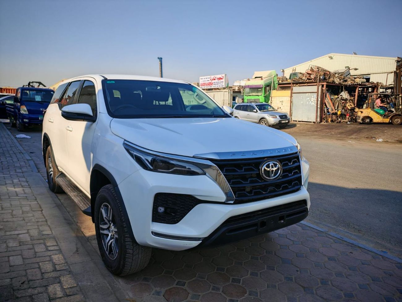 تويوتا فورتونر VX2 4X4 Diesel 2.8L