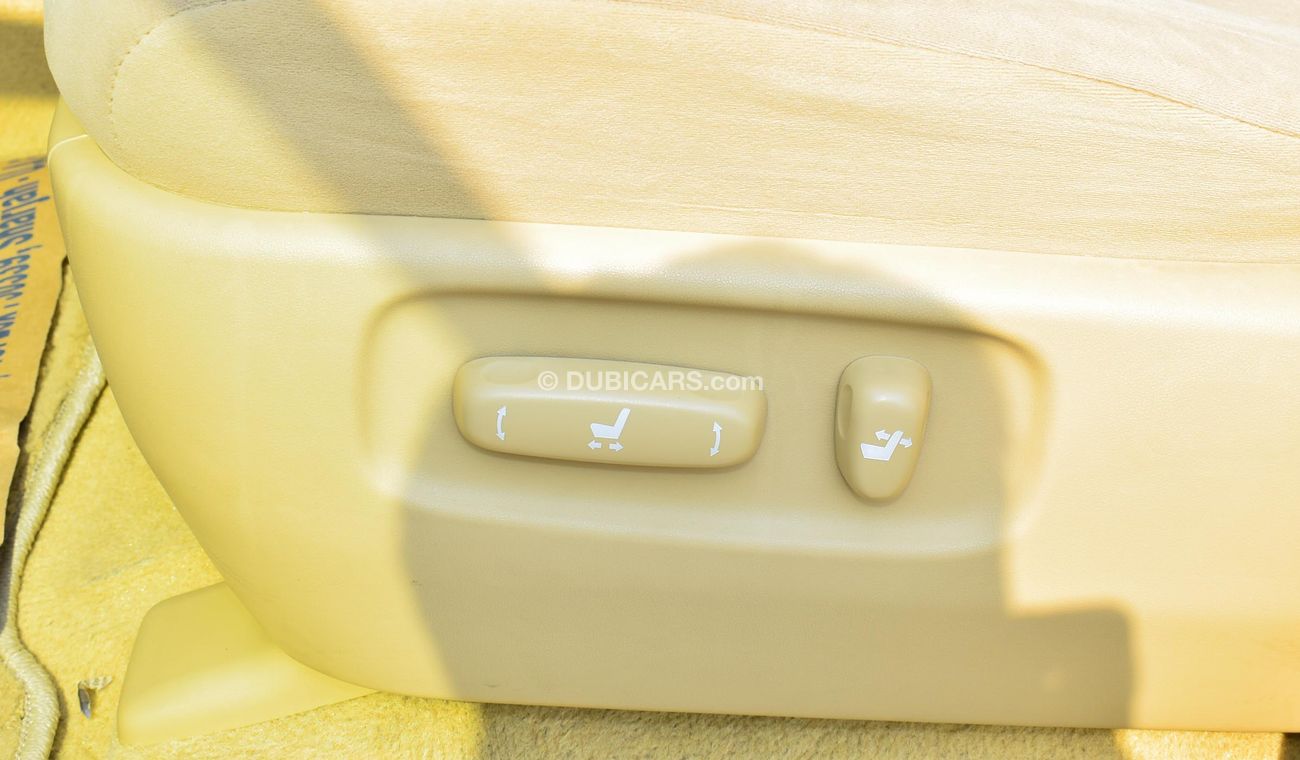 Toyota Land Cruiser GXR V8 With VXR Badge