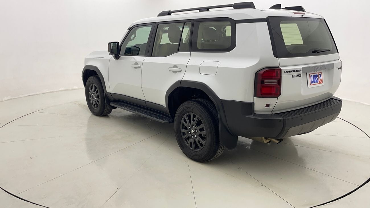 تويوتا لاند كروزر GXR 2.4 | بدون دفعة مقدمة | اختبار القيادة في المنزل