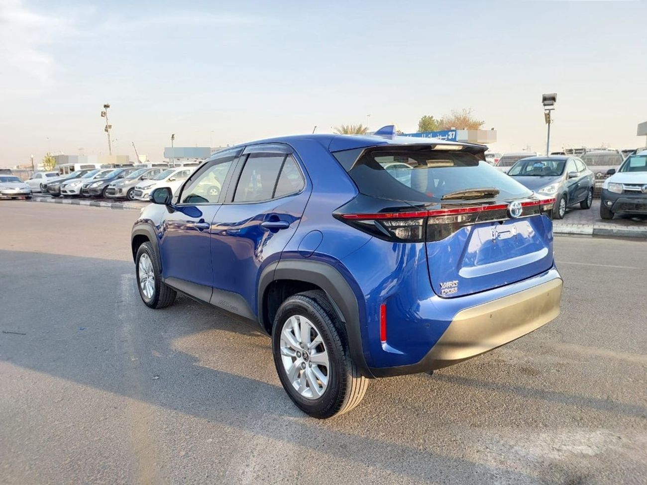 Toyota Yaris Cross TOYOTA YARIS CROSS SUV RHD 2022 MODEL 1.5 L PETROL AUTOMATIC(PM06671)