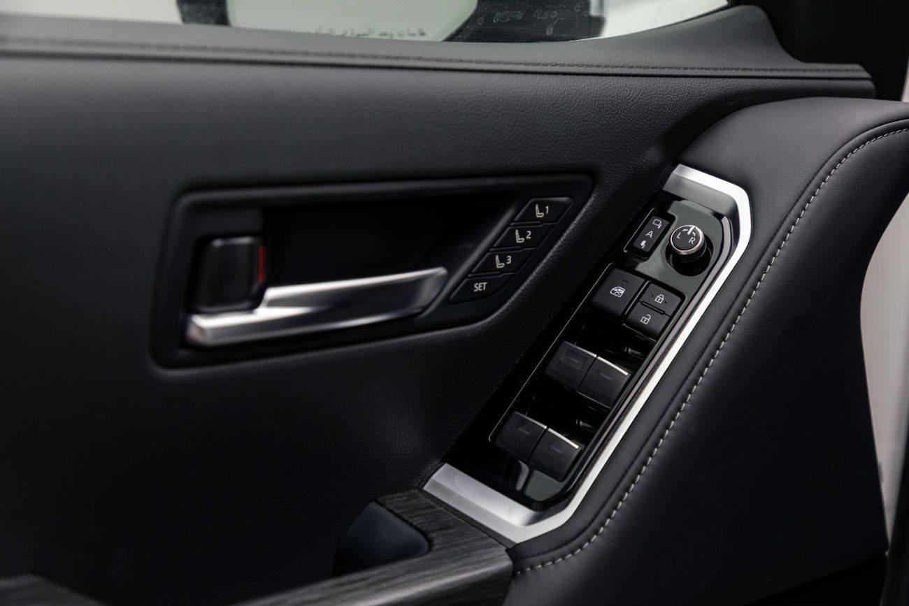 Toyota Land Cruiser VXR 3.3L - Precious White Pearl Inside Black & Dark Red | Export Only