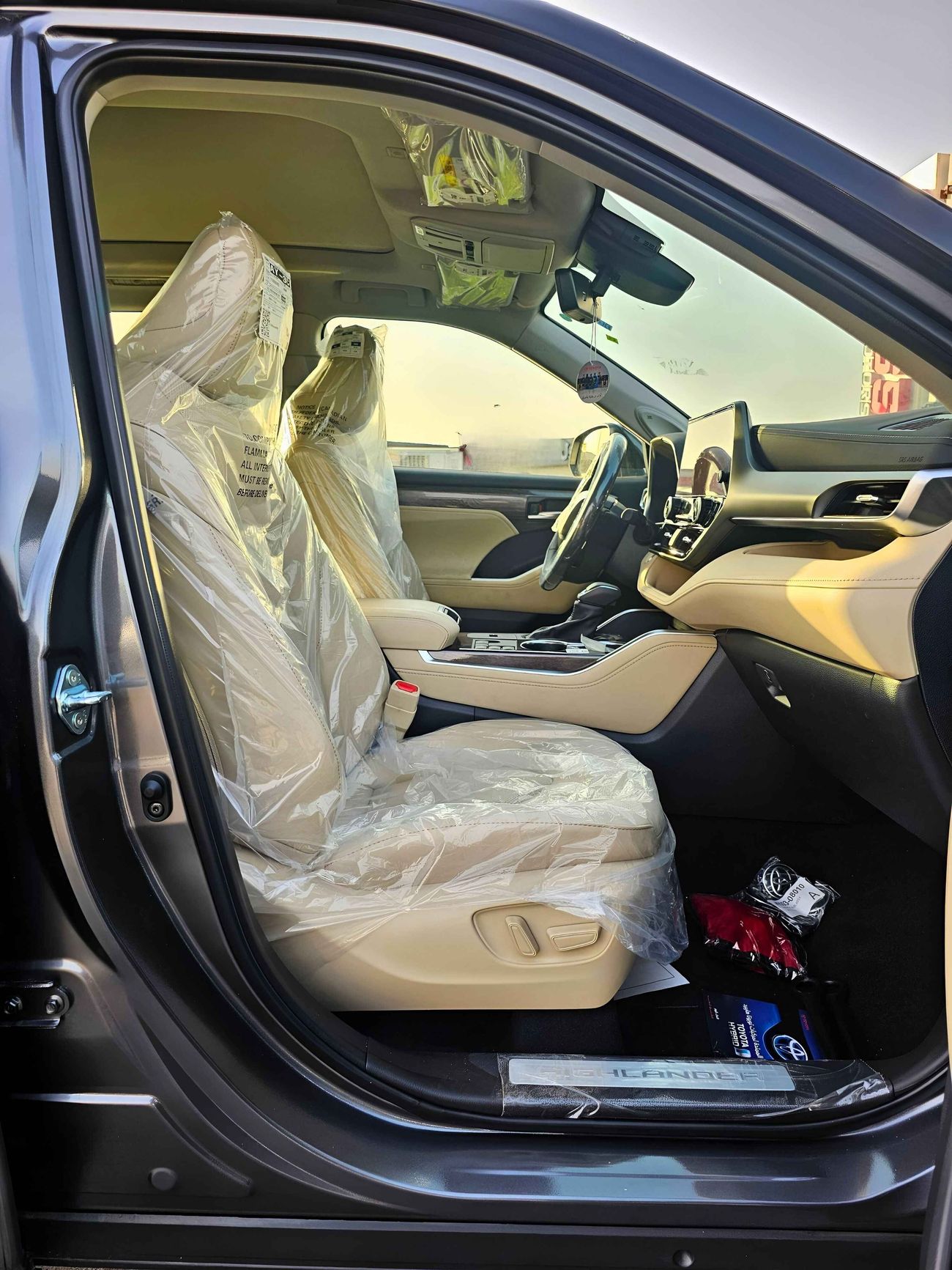 Toyota Highlander 2.5L V4 HYBRID / LIMITED FULL OPTION / PANORAMAIC / JBL SPEAKERS (CODE # 67997)