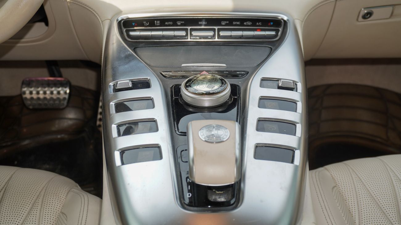 مرسيدس بنز ايه ام جي جي تي 53