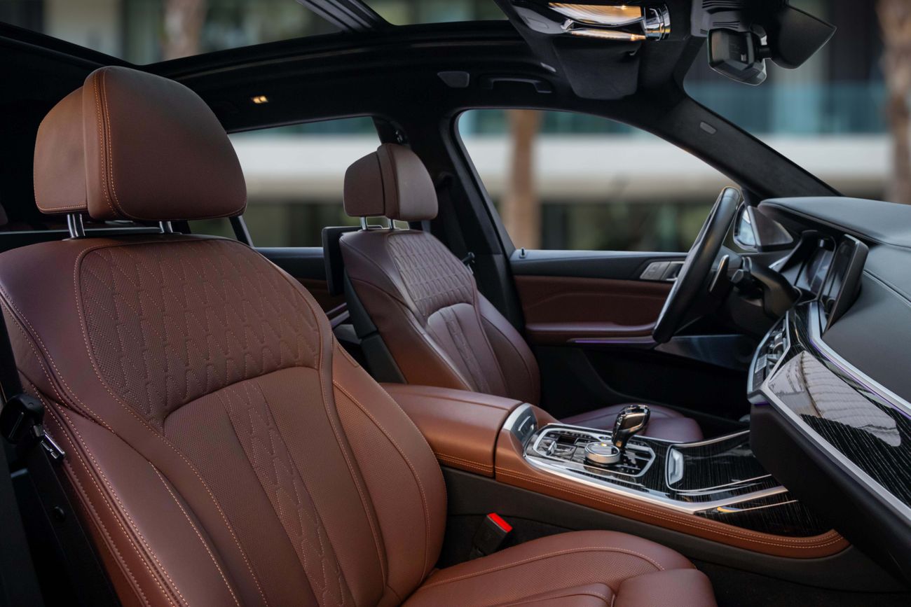 BMW X7 X7 xDrive 40i M-KIT | 4,505 P.M | 0% Downpayment | BMW Warranty!