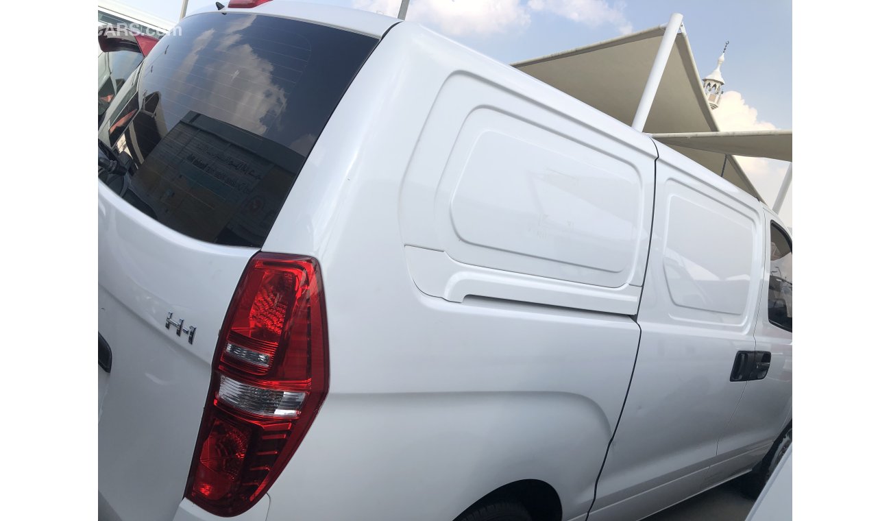 هيونداي H-1 Hyundai H1 van,model:2014. Excellent condition