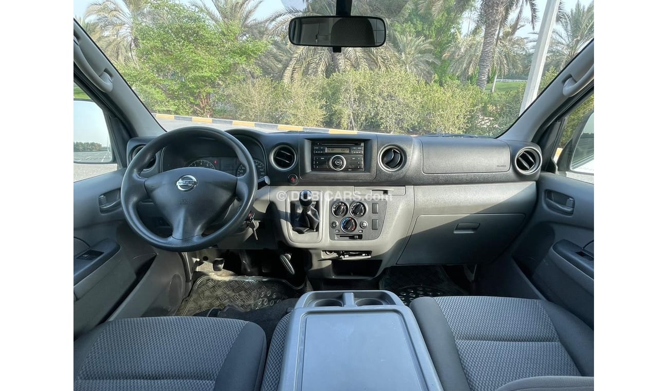 Nissan Urvan Panel Van Std NISSAN urvan 2018 GCC delvry van accident free