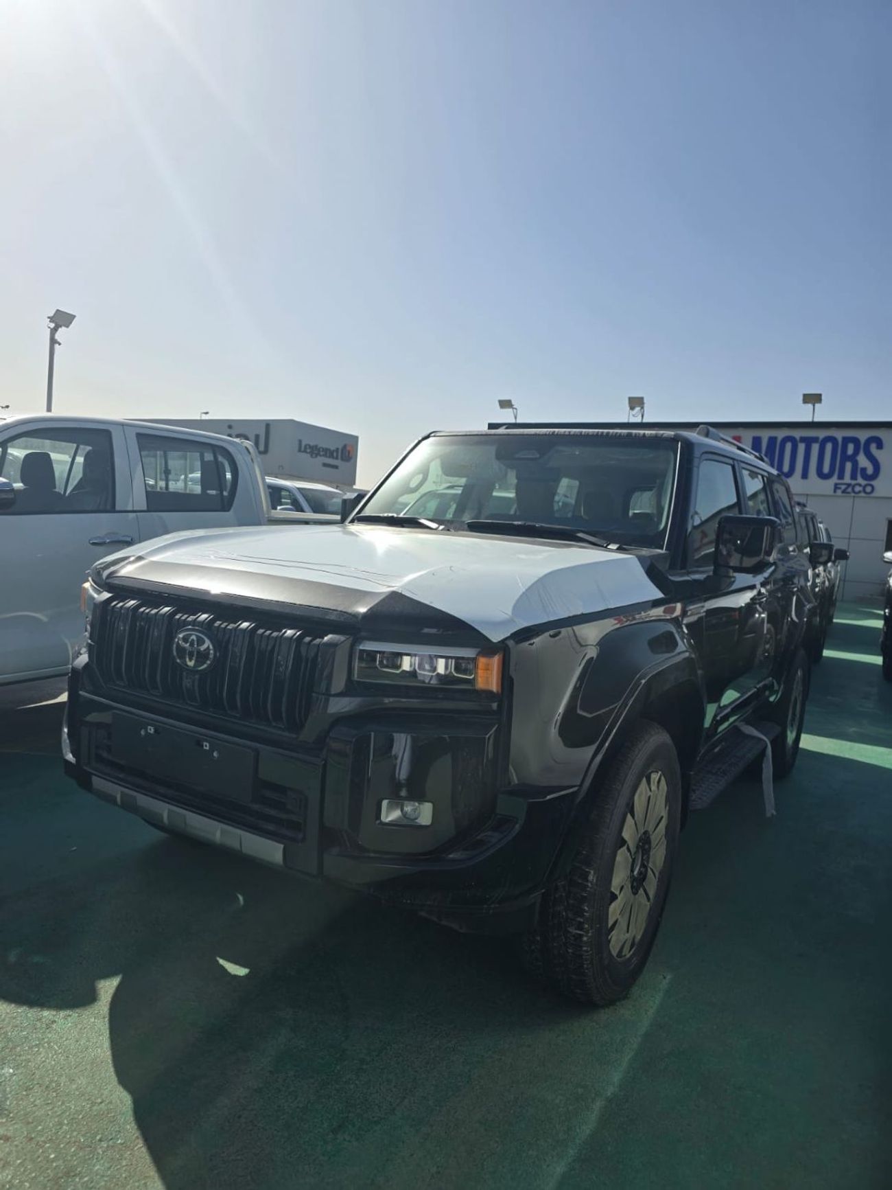 تويوتا برادو تويوتا لاندكروزر – 2.4 لتر تيربو – 275 حصان – دفع رباعي – 7 ركاب