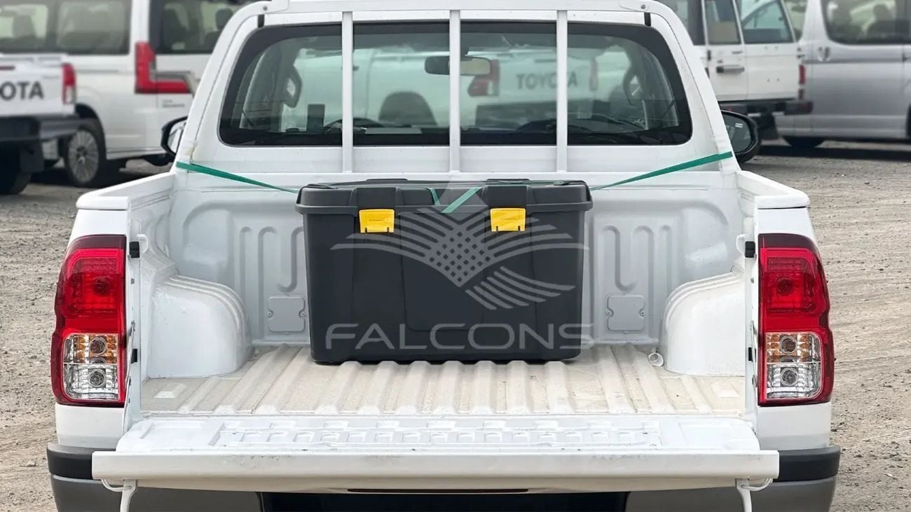 تويوتا هيلوكس DLX Toyota Hilux 2.4L Country TURBO ABS P.WIND, C.LOCK MT