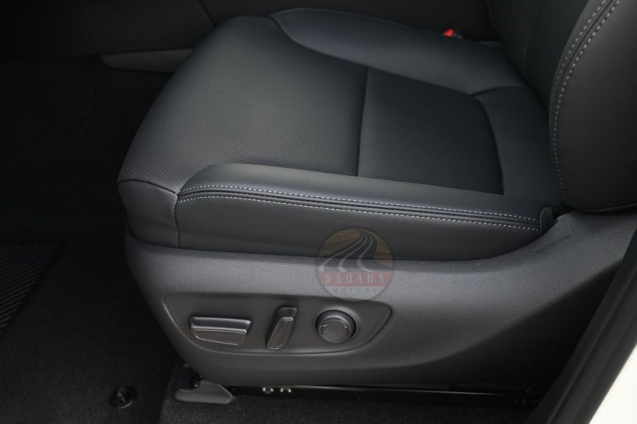 Toyota Land Cruiser 300 GXR V6 3.3L Diesel 4WD 7 Seat Automatic