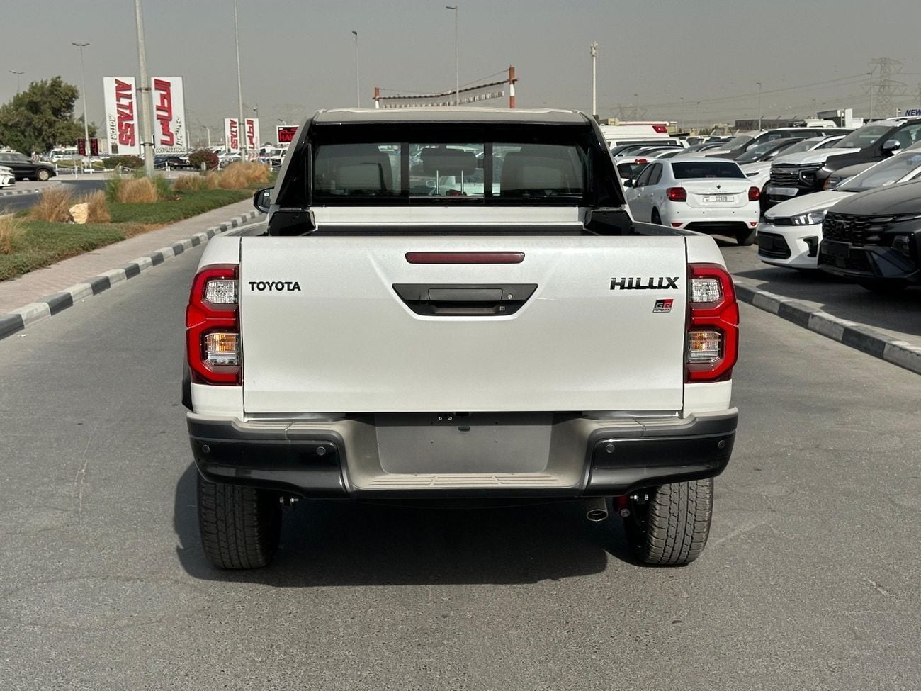 تويوتا هيلوكس GR Sport 4.0L
