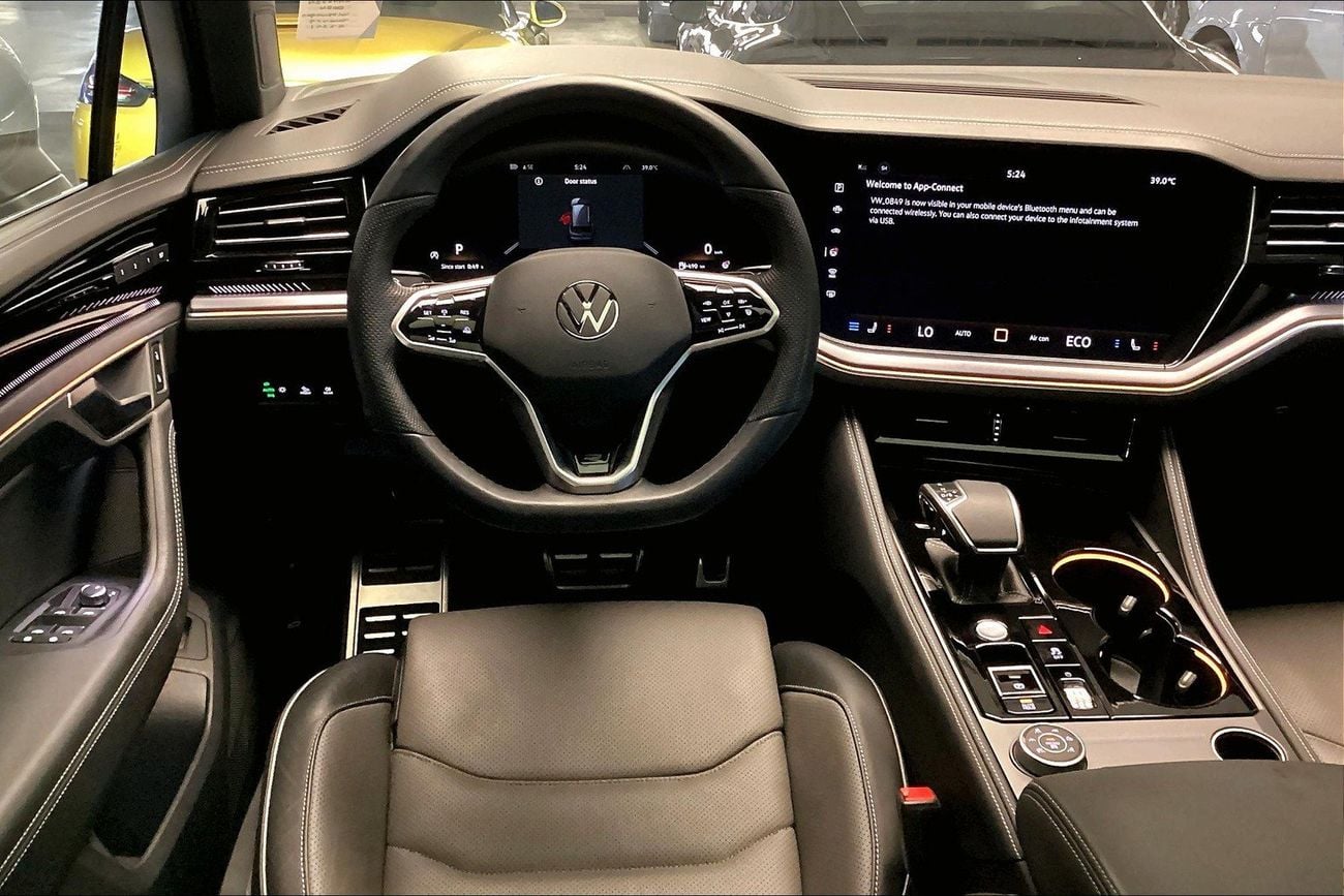 Volkswagen Touareg R-LINE | Guaranteed Warranty | 0 Down Payment