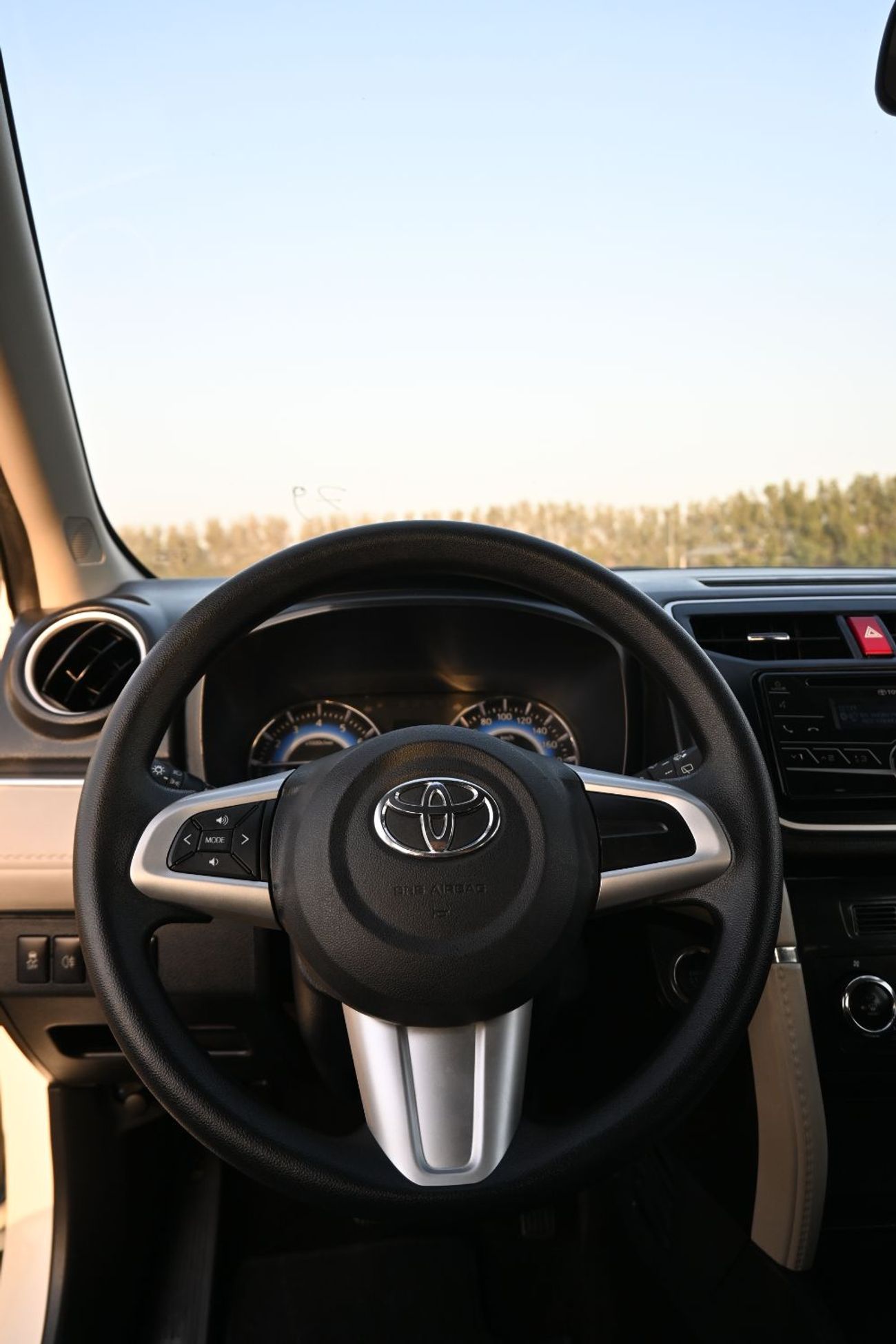 Toyota Rush EX 1.5L Toyota Rush - 2022 - GCC - Accident-Free - 1.5L  - 7 Seats - Excellent Condition