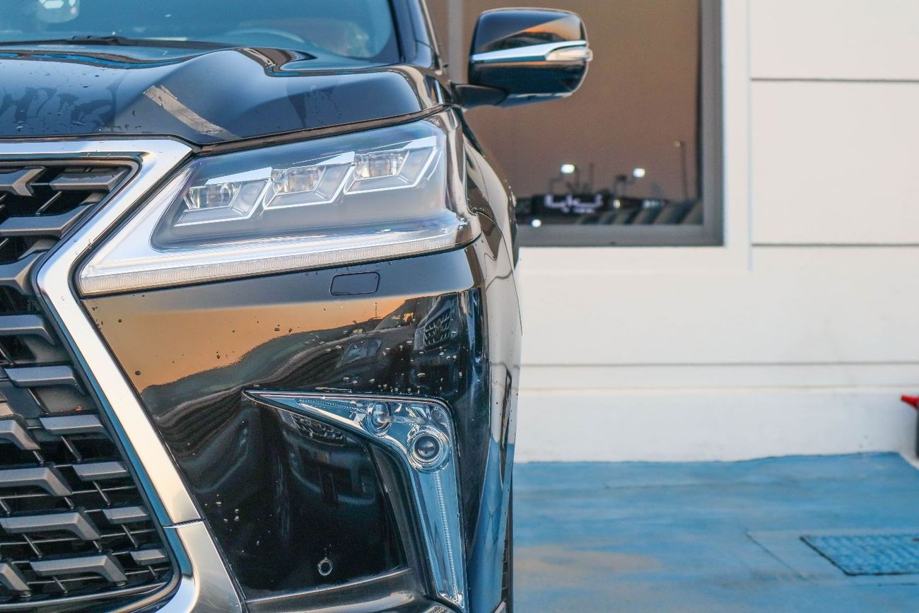 Lexus LX 570 Signature