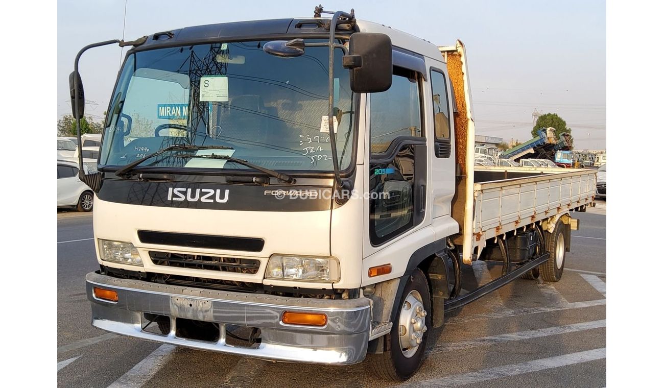 Used Isuzu Forward TRUCK 2002 for sale in Dubai 555167