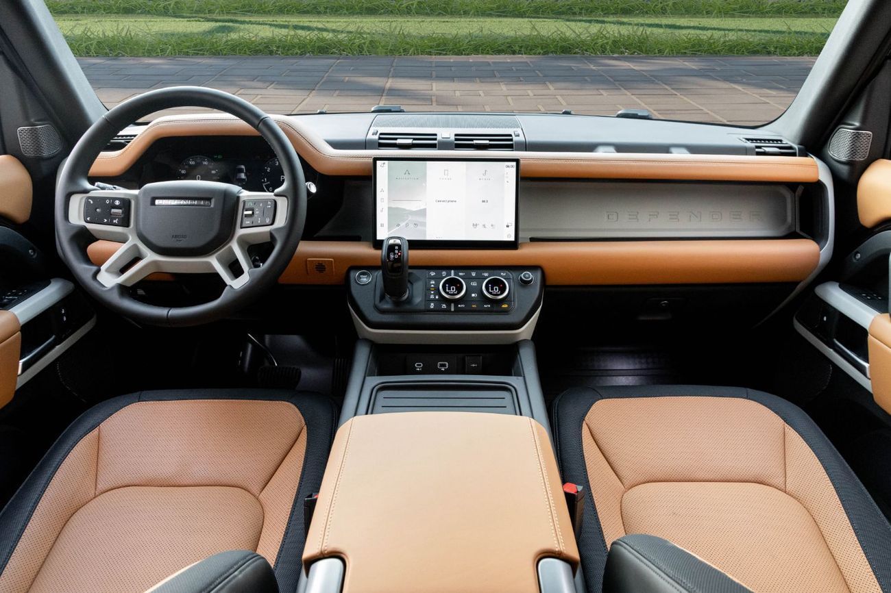 لاند روفر ديفندر 6,658 P.M | 0% Downpayment | Defender X Dynamic P400!